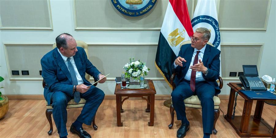 وزير البترول وأباتشي يبحثان تسريع الحفر وزيادة استثمارات الغاز بمصر